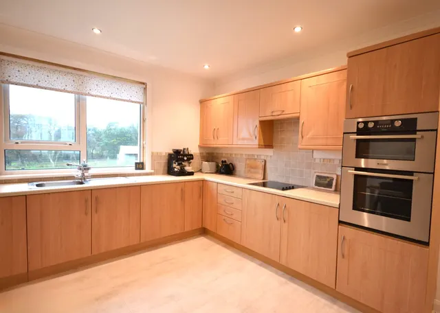 Newly Refurbished 3 Bedroom Bungalow – 18 Stewart Drive, Stornoway — photo 18 of 45