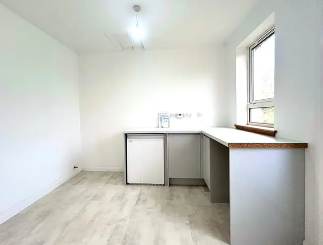 Newly Refurbished 3 Bedroom Bungalow – 18 Stewart Drive, Stornoway — photo 21 of 45