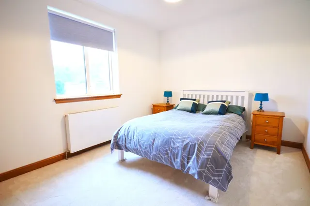 Newly Refurbished 3 Bedroom Bungalow – 18 Stewart Drive, Stornoway — photo 30 of 45