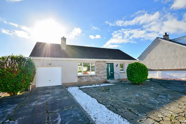 Newly Refurbished 3 Bedroom Bungalow – 18 Stewart Drive, Stornoway — photo 42 of 45