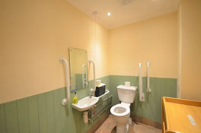 10 Shell Street, Stornoway — photo 14 of 24